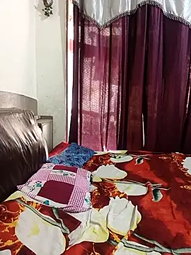 Snapshot of MEERAcle chatting on March 2026 04:30:02 AM MEERAcle online show from March 2026 04:30:02 AM