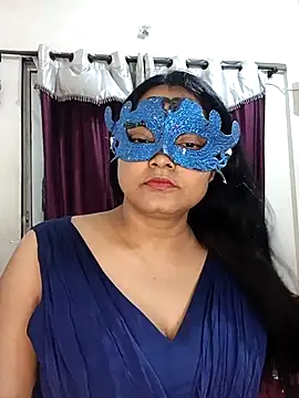 Snapshot of MEERAcle chatting on February 2026 01:06:02 PM MEERAcle online show from February 2026 01:06:02 PM