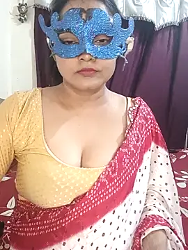 Snapshot of MEERAcle chatting on March 2026 06:13:02 PM MEERAcle online show from March 2026 06:13:02 PM