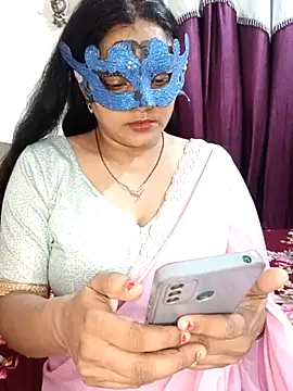 MEERAcle online show from April 2026 04:09:01 PM