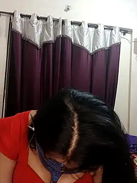 Snapshot of MEERAcle chatting on February 2026 03:44:01 PM MEERAcle online show from February 2026 03:44:01 PM