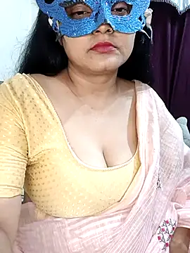 Snapshot of MEERAcle chatting on March 2026 04:55:01 PM MEERAcle online show from March 2026 04:55:01 PM