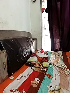 Snapshot of MEERAcle chatting on February 2026 07:54:02 AM MEERAcle online show from February 2026 07:54:02 AM