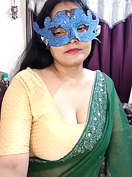 Snapshot of MEERAcle chatting on March 2026 06:31:01 PM MEERAcle online show from March 2026 06:31:01 PM