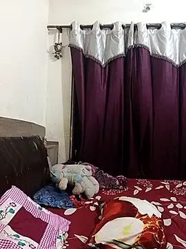 Snapshot of MEERAcle chatting on March 2026 02:21:01 PM MEERAcle online show from March 2026 02:21:01 PM