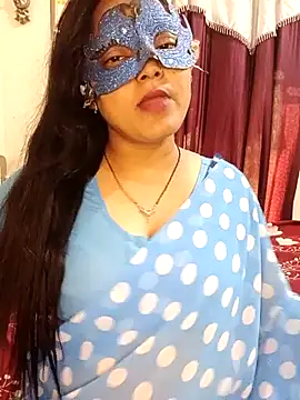 Snapshot of MEERAcle chatting on April 2026 03:35:01 AM MEERAcle online show from April 2026 03:35:01 AM