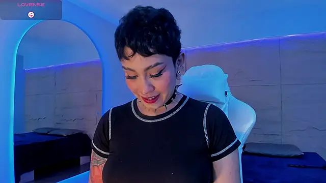 Snapshot of ZahaRose chatting on September 2025 04:28:02 PM ZahaRose online show from September 2025 04:28:02 PM