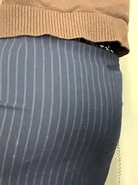 Snapshot of Only_April chatting on November 2025 09:46:02 AM Only April online show from November 2025 09:46:02 AM