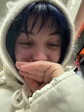 Only April online show from March 2026 04:09:02 AM