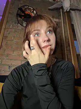 Snapshot of Only_April chatting on December 2025 06:03:01 AM Only April online show from December 2025 06:03:01 AM