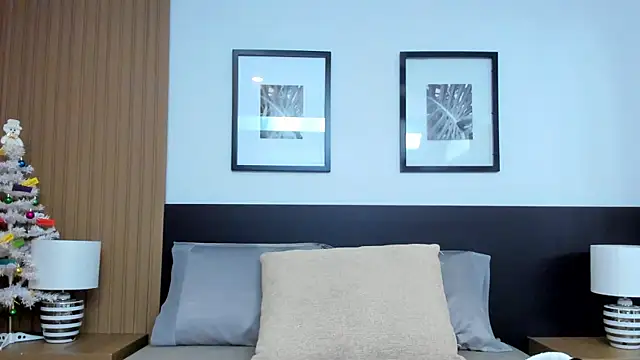 Snapshot of catalina_jolie chatting on December 2025 04:04:02 AM catalina jolie online show from December 2025 04:04:02 AM