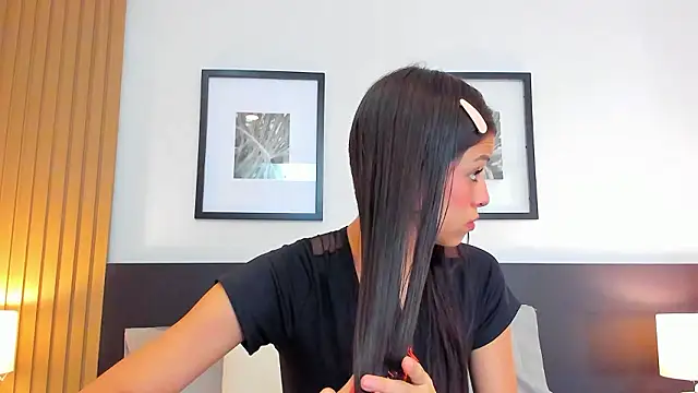 Snapshot of catalina_jolie chatting on February 2026 04:09:02 AM catalina jolie online show from February 2026 04:09:02 AM