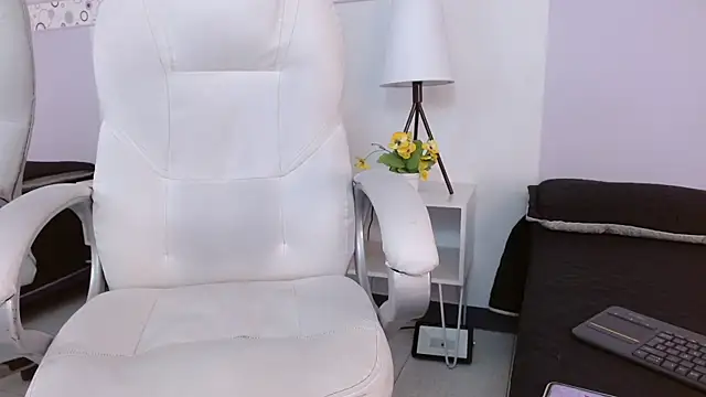 Celesstegh online show from December 2025 12:41:01 PM