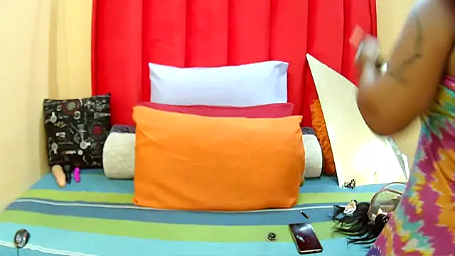 Snapshot of BigAssjuicy26 chatting on November 2025 06:19:02 PM BigAssjuicy26 online show from November 2025 06:19:02 PM