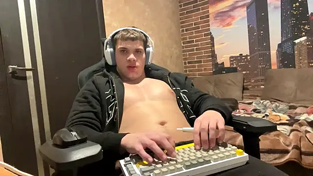 MusclePhantom online show from March 2026 09:19:02 PM