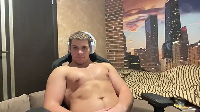 MusclePhantom online show from November 2025 09:19:01 PM