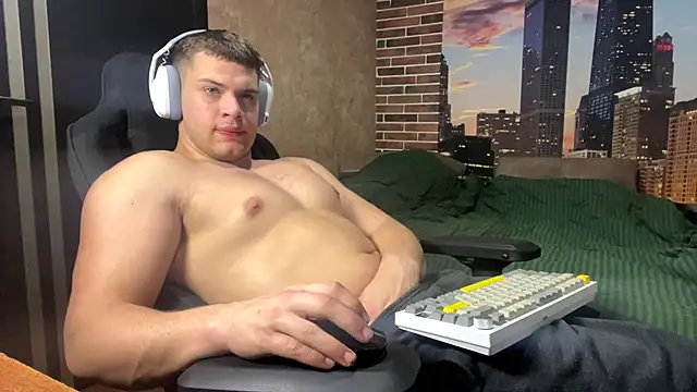 MusclePhantom online show from March 2026 09:15:02 PM