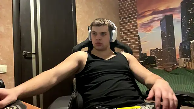 MusclePhantom online show from March 2026 09:43:02 PM