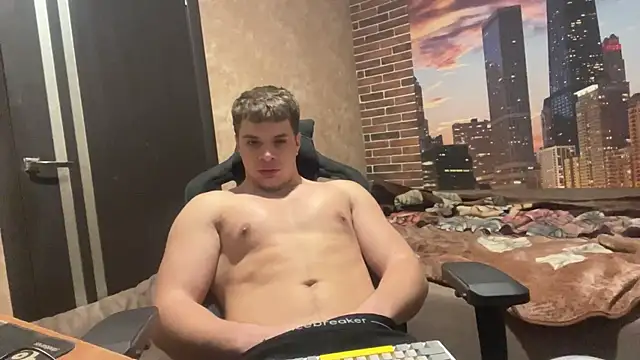 MusclePhantom online show from January 2026 09:42:02 PM