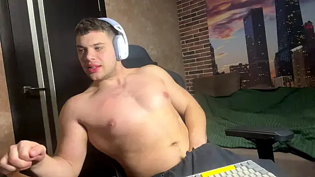 MusclePhantom online show from March 2026 09:16:01 PM