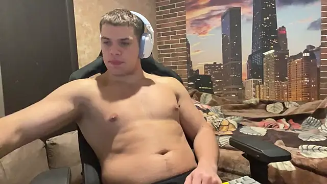 MusclePhantom online show from October 2025 09:22:01 PM