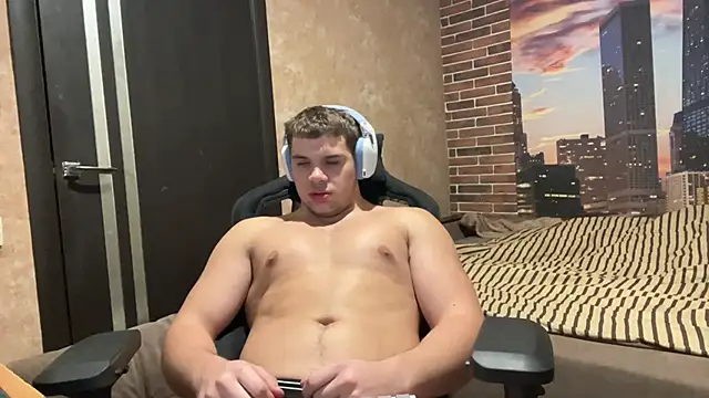 MusclePhantom online show from November 2025 09:30:01 PM