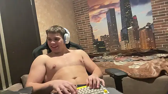 MusclePhantom online show from January 2026 09:44:02 PM