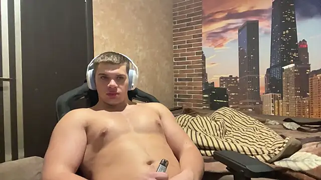 MusclePhantom online show from November 2025 09:48:01 PM