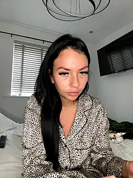 Snapshot of BELLABLACKXUK chatting on November 2025 12:42:01 PM BELLABLACKXUK online show from November 2025 12:42:01 PM