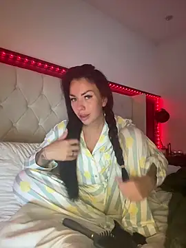 BELLABLACKXUK online show from April 2026 08:48:02 PM