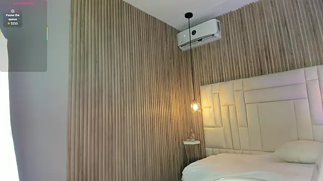 HannaPotther online show from February 2026 05:23:02 PM