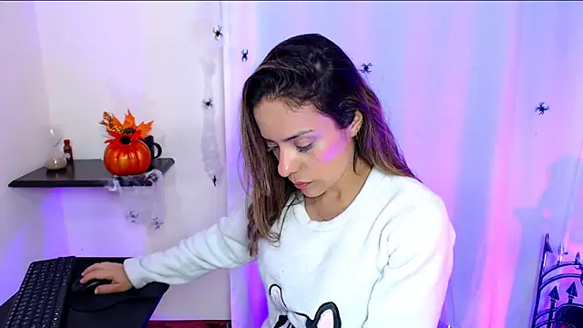 Natasha cam222 online show from October 2025 01:20:01 PM