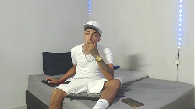 partdemonlatin666 online show from October 2025 08:28:02 PM