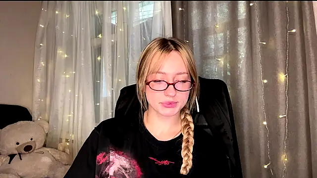 Snapshot of Jetta_Corsacami chatting on September 2025 11:15:02 AM Jetta Corsacami online show from September 2025 11:15:02 AM