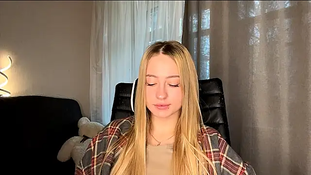 Snapshot of Jetta_Corsacami chatting on October 2025 06:45:01 AM Jetta Corsacami online show from October 2025 06:45:01 AM
