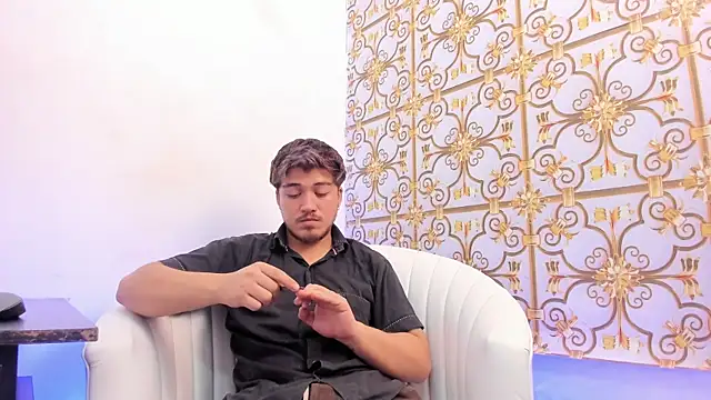 Snapshot of juanmechanic_ chatting on February 2026 06:44:01 AM juanmechanic online show from February 2026 06:44:01 AM