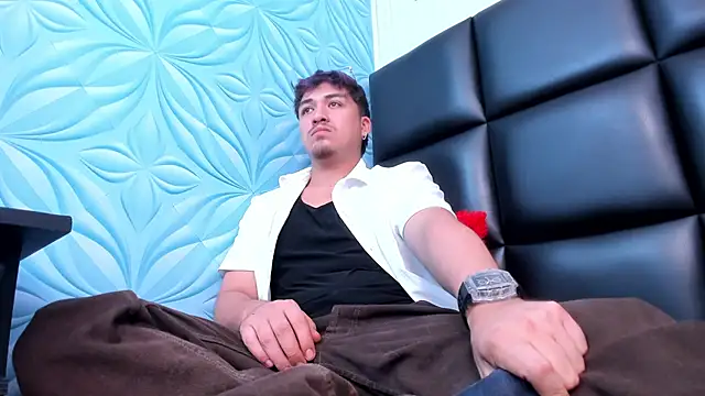 Snapshot of juanmechanic_ chatting on January 2026 05:22:02 AM juanmechanic online show from January 2026 05:22:02 AM