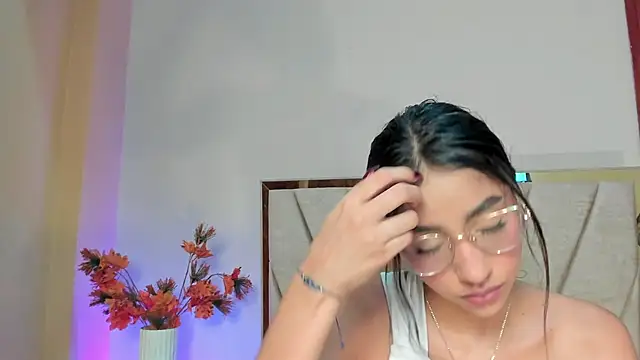 IvyJhons online show from November 2025 11:43:02 AM