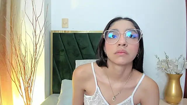 IvyJhons online show from November 2025 12:16:01 PM