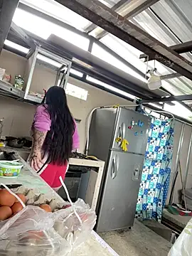 Lali HOtt online show from April 2026 02:36:02 PM