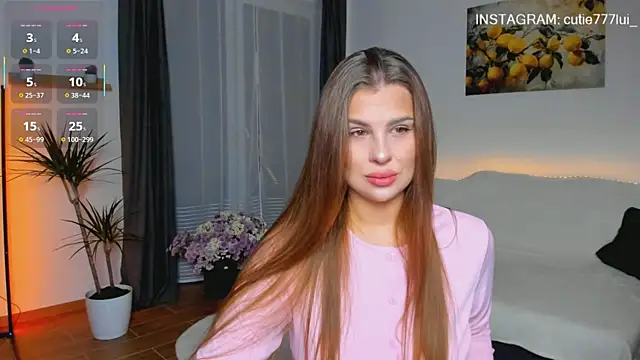 Cutie Lui online show from October 2025 05:12:02 AM