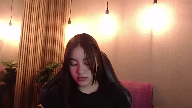 KimGarces online show from October 2025 03:36:02 PM