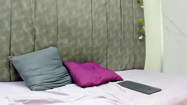Lucia78couple online show from October 2025 03:52:02 AM