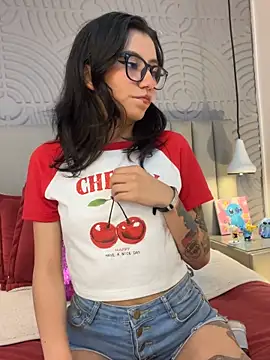 eviegothel  online show from October 2025 08:17:02 PM