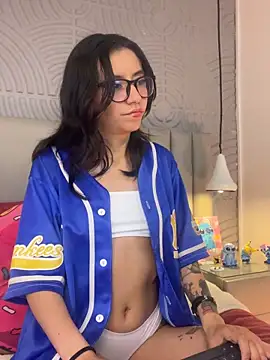 Snapshot of eviegothel_ chatting on November 2025 02:21:01 PM eviegothel online show from November 2025 02:21:01 PM