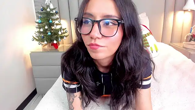 Snapshot of eviegothel_ chatting on December 2025 08:36:02 PM eviegothel online show from December 2025 08:36:02 PM