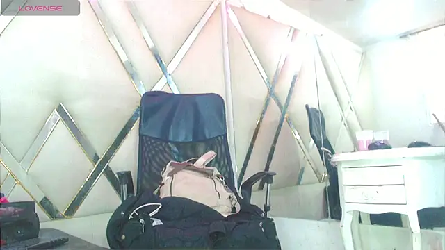 Snapshot of TifannyHott chatting on February 2026 07:32:02 PM TifannyHott online show from February 2026 07:32:02 PM