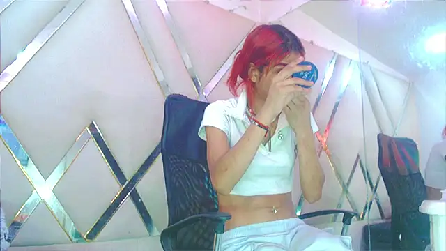 Snapshot of TifannyHott chatting on February 2026 07:35:02 PM TifannyHott online show from February 2026 07:35:02 PM