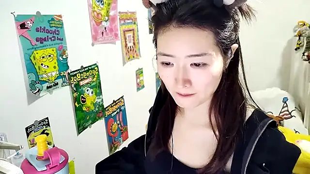 Snapshot of Moonlight-23 chatting on October 2025 02:17:02 PM Moonlight-23 online show from October 2025 02:17:02 PM