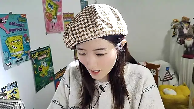 Snapshot of Moonlight-23 chatting on October 2025 02:24:02 PM Moonlight-23 online show from October 2025 02:24:02 PM